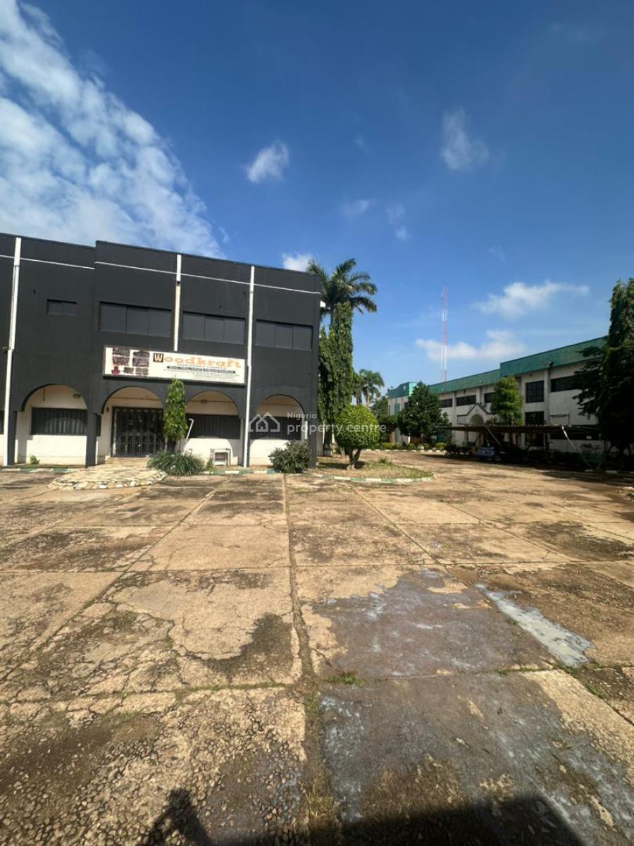 Prime Commercial Property  --  6,000sqm, Kaduna, Kaduna North, Kaduna, Plaza / Complex / Mall for Sale