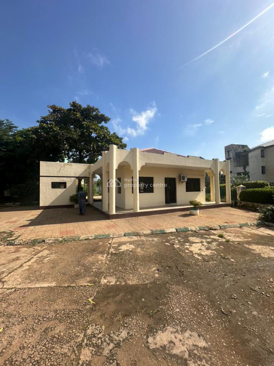 Prime Commercial Property  --  6,000sqm, Kaduna, Kaduna North, Kaduna, Plaza / Complex / Mall for Sale