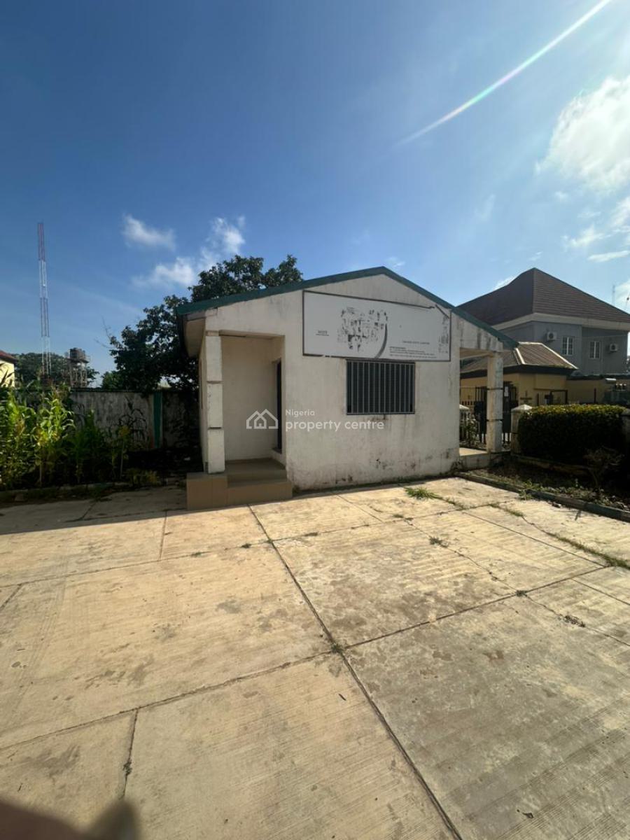 Prime Commercial Property  --  6,000sqm, Kaduna, Kaduna North, Kaduna, Plaza / Complex / Mall for Sale