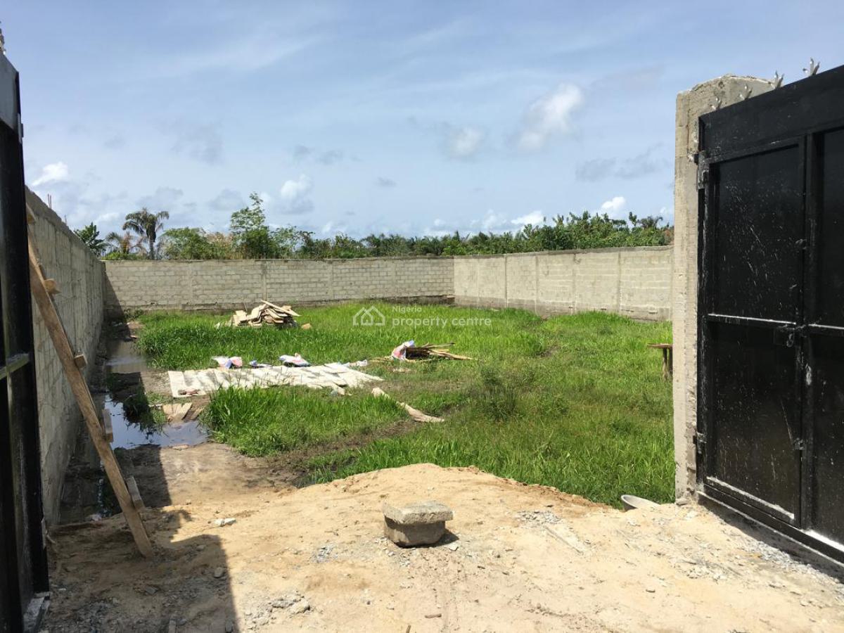 Fenced Bare Land with Gate, Off Mobile Road, Lekki Phase 2, Lekki, Lagos, Mixed-use Land for Sale
