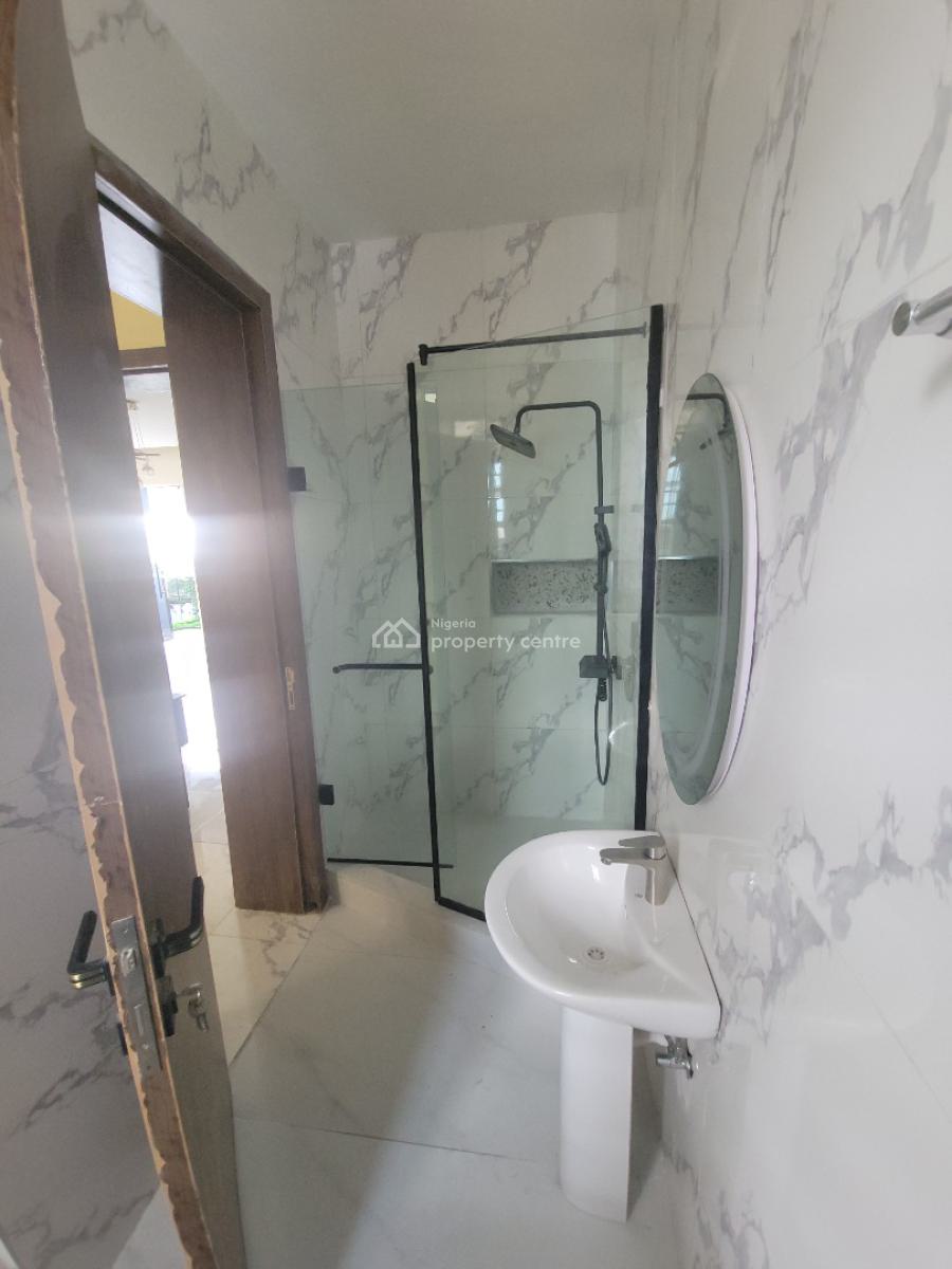 2 Bedroom Flat, Lekki Phase 1, Lekki, Lagos, Flat / Apartment for Sale