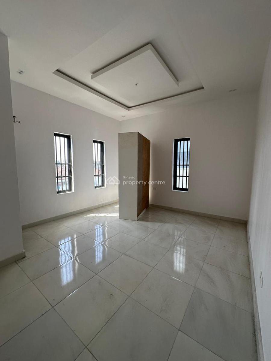 Newly Built Self Serviced 2 Bedroom Penthouse Flat, Lekki Phase 1, Lekki, Lagos, Flat / Apartment for Rent