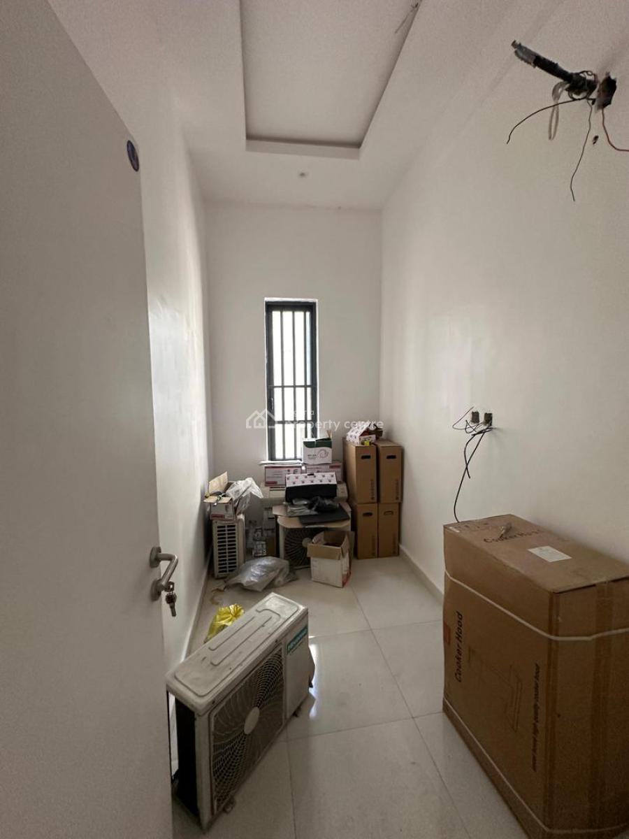 Newly Built Self Serviced 2 Bedroom Penthouse Flat, Lekki Phase 1, Lekki, Lagos, Flat / Apartment for Rent