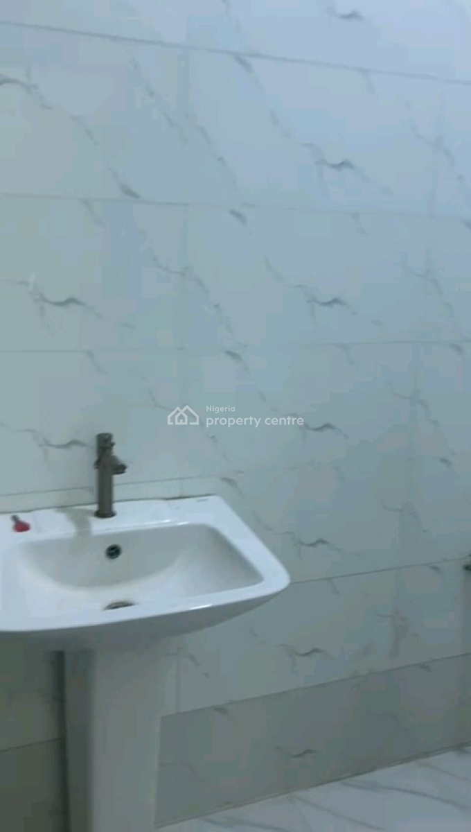 Premium One-bedroom Office Space with Shortlstay Potential, By Amaka Mall, Guzape District, Abuja, Mini Flat (room and Parlour) for Rent