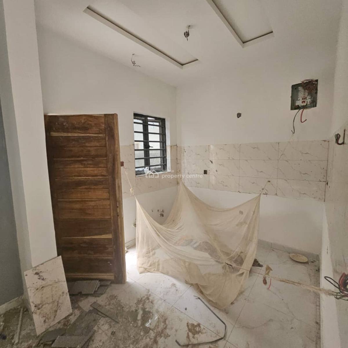 2 Bedroom Duplex, Omole Phase 2, Ikeja, Lagos, House for Sale