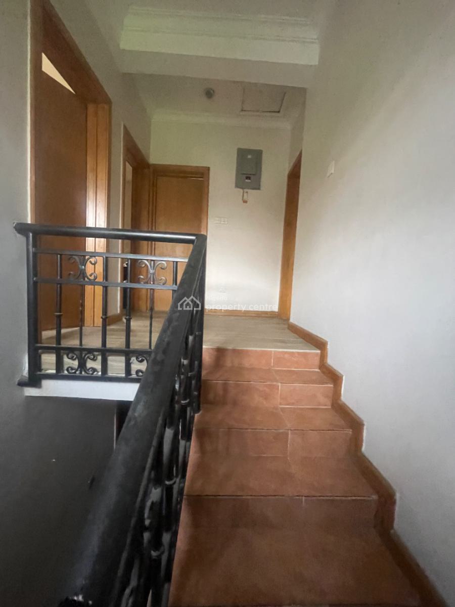 4bedroom Terrace Duplex Corner Piece, Acadia Mews Estate, Osapa, Lekki, Lagos, Terraced Duplex for Sale