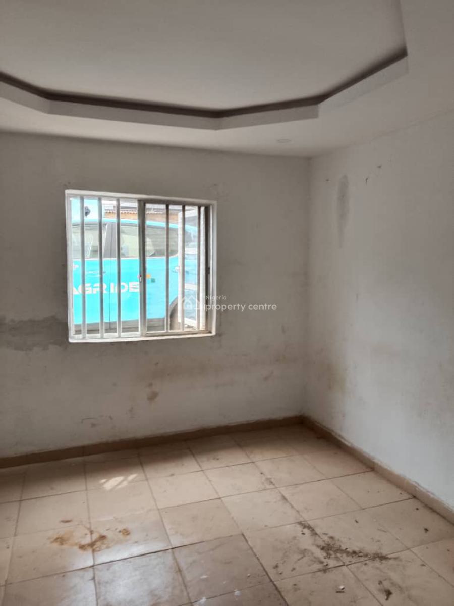 2 Bedroom Flat, 2 Toilets Downstairs, Olowora, Olowora, Magodo, Lagos, Flat / Apartment for Rent
