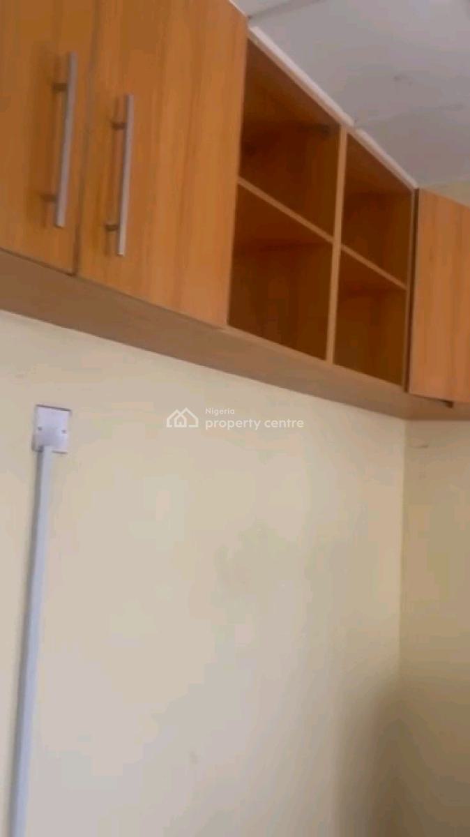 Decent N Spacious 3 Bedroom Up Flat All Rooms Ensuite N Guest Toilet, Gbagada, Lagos, Flat / Apartment for Rent