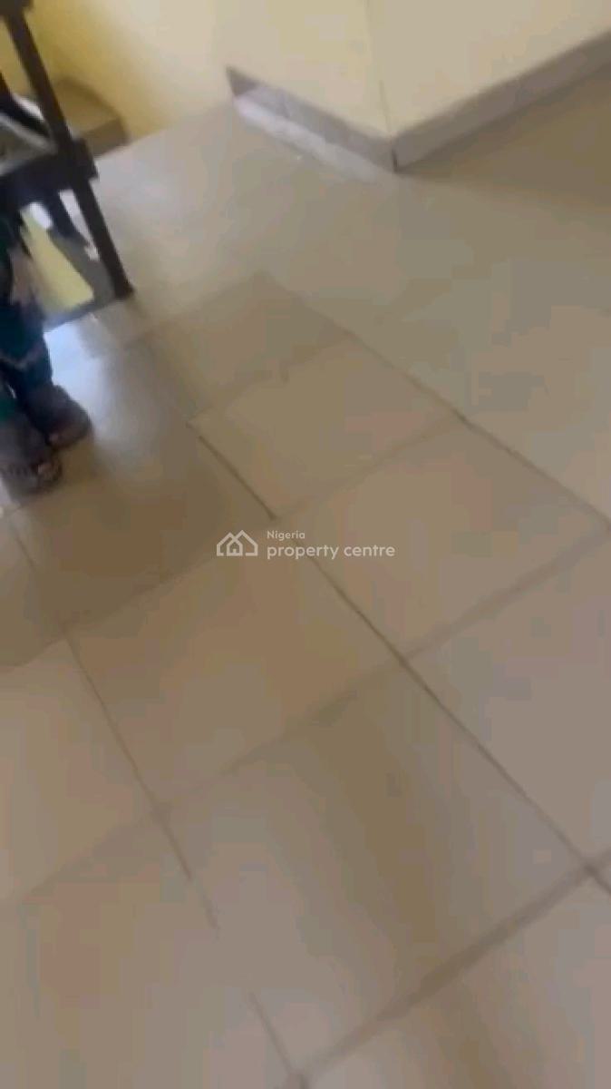 Decent N Spacious 3 Bedroom Up Flat All Rooms Ensuite N Guest Toilet, Gbagada, Lagos, Flat / Apartment for Rent
