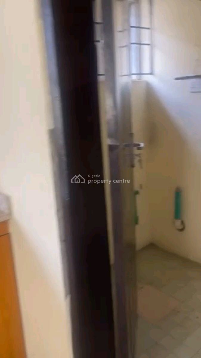 Decent N Spacious 3 Bedroom Up Flat All Rooms Ensuite N Guest Toilet, Gbagada, Lagos, Flat / Apartment for Rent