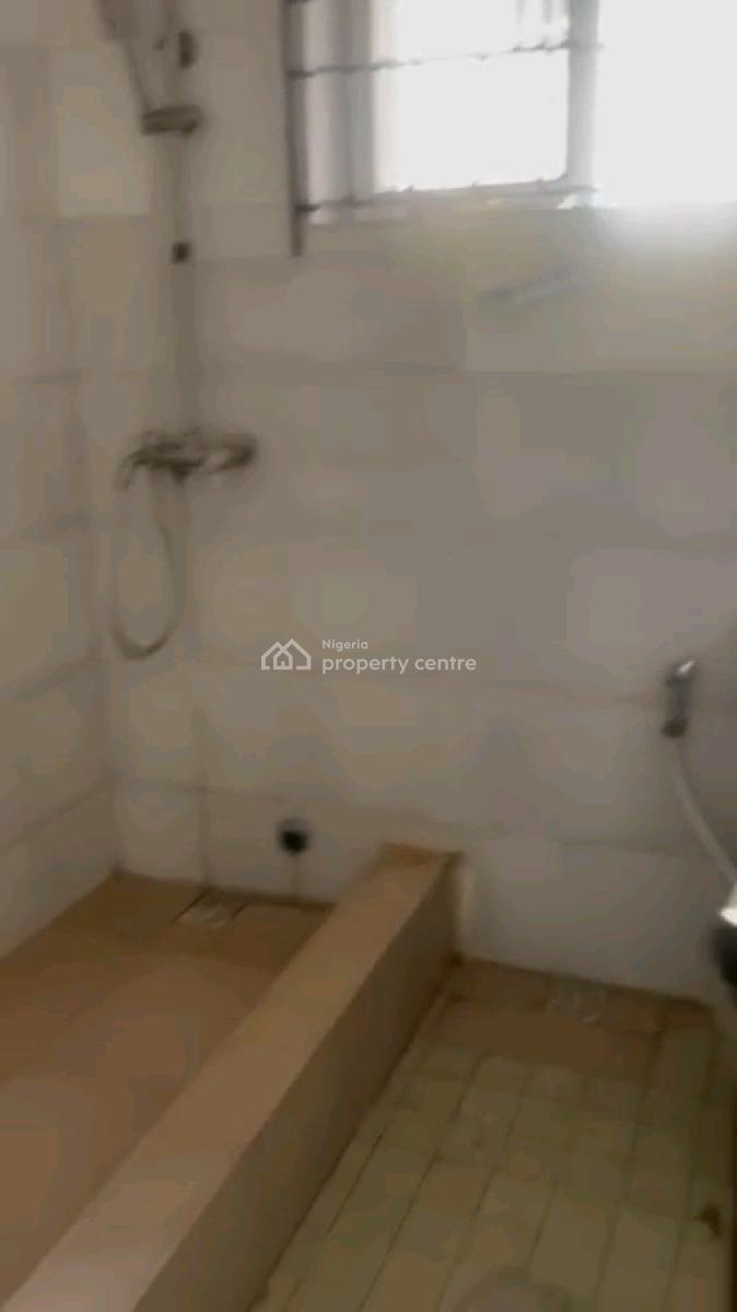 Decent N Spacious 3 Bedroom Up Flat All Rooms Ensuite N Guest Toilet, Gbagada, Lagos, Flat / Apartment for Rent