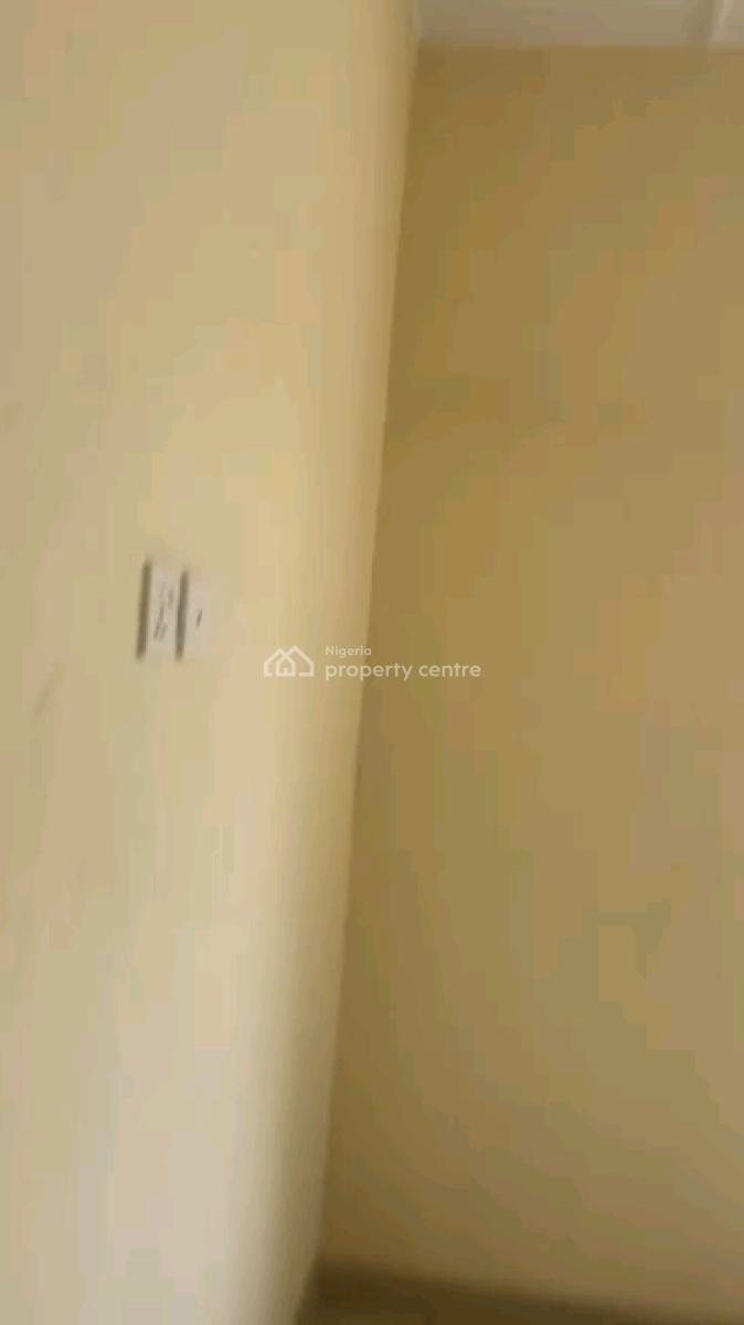 Decent N Spacious 3 Bedroom Up Flat All Rooms Ensuite N Guest Toilet, Gbagada, Lagos, Flat / Apartment for Rent