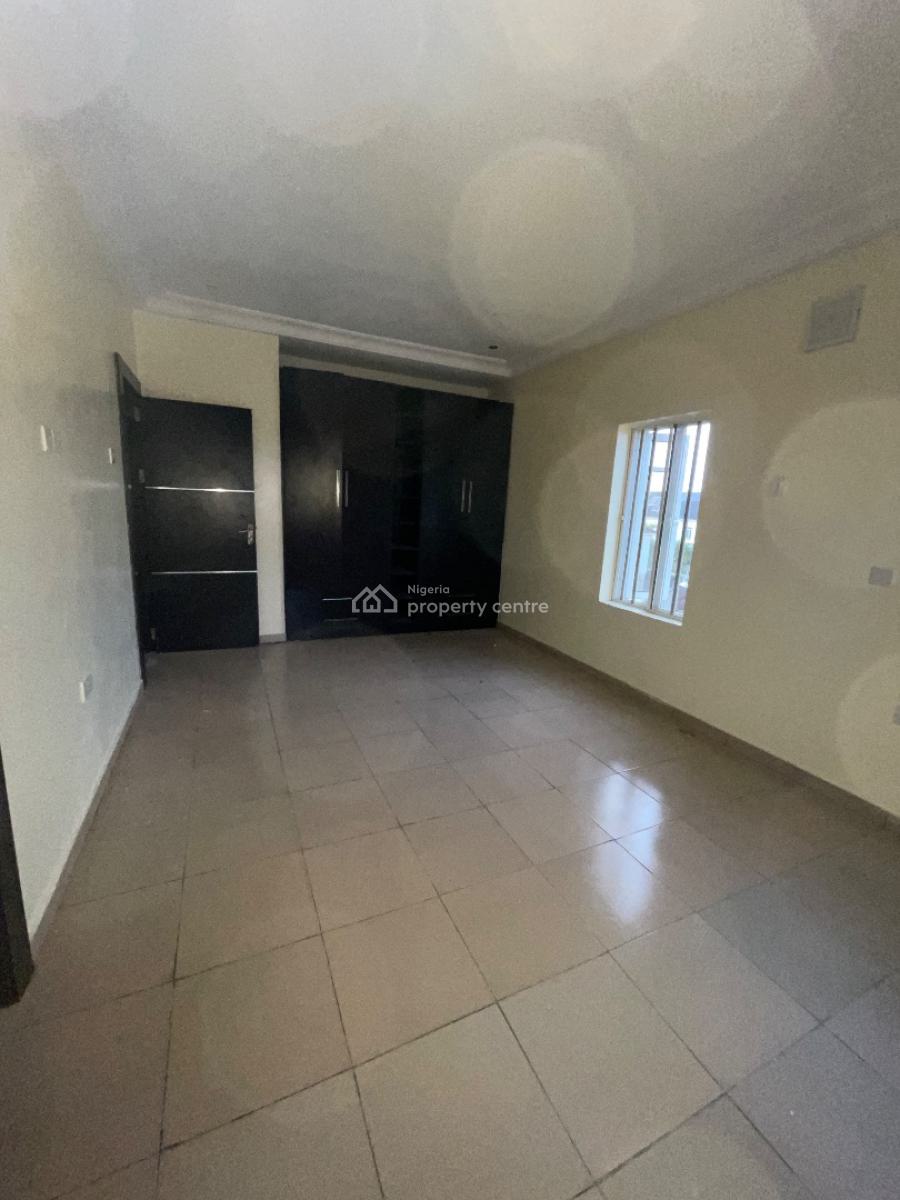 a Spacious 3 Bedroom Apartment, Mobil Road Ilaje Ajah, Lekki, Lagos, Flat / Apartment for Rent