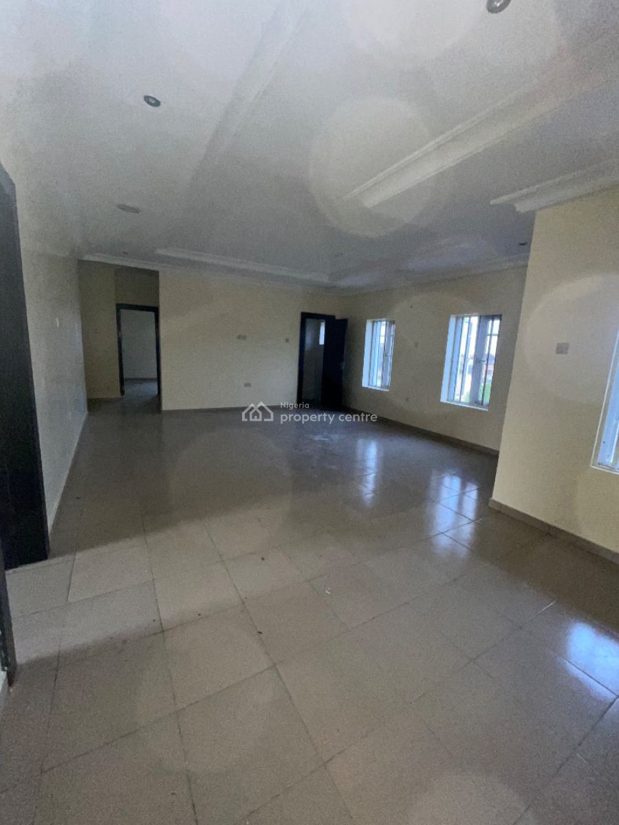 a Spacious 3 Bedroom Apartment, Mobil Road Ilaje Ajah, Lekki, Lagos, Flat / Apartment for Rent