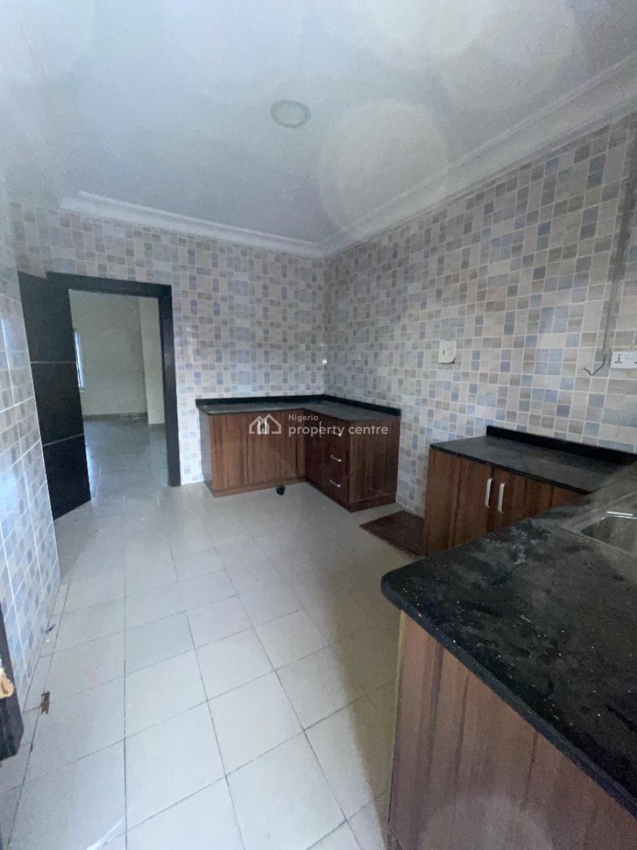 a Spacious 3 Bedroom Apartment, Mobil Road Ilaje Ajah, Lekki, Lagos, Flat / Apartment for Rent