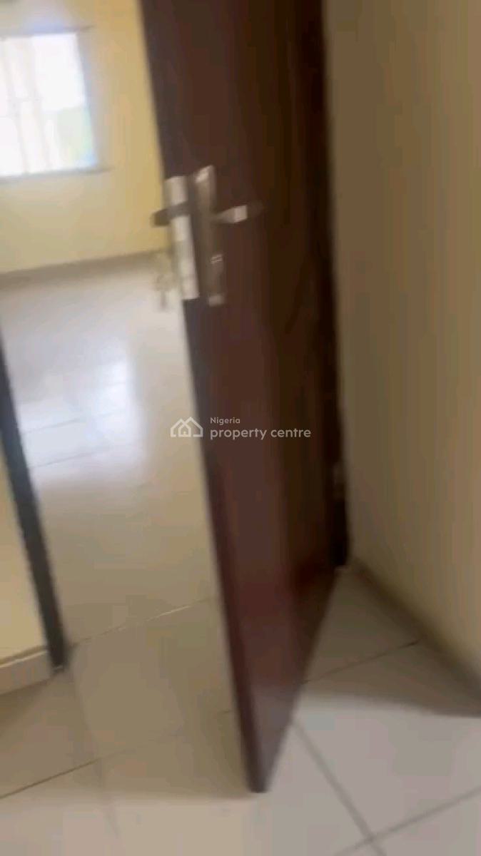 Decent N Spacious 3 Bedroom Up Flat All Rooms Ensuite N Guest Toilet, Gbagada, Lagos, Flat / Apartment for Rent