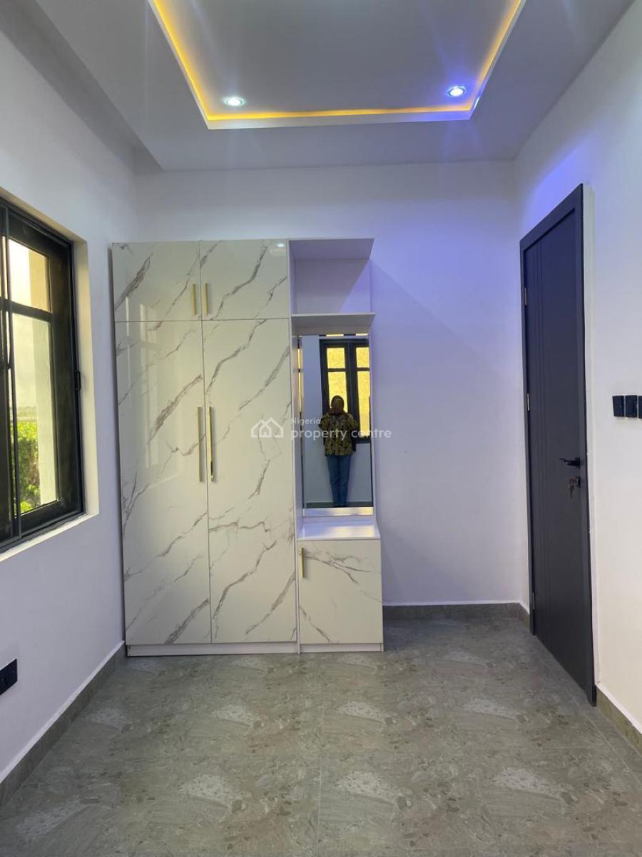 3 Bedroom Flat Apartment First Floor, Sangotedo, Ajah, Lagos, Flat / Apartment for Rent