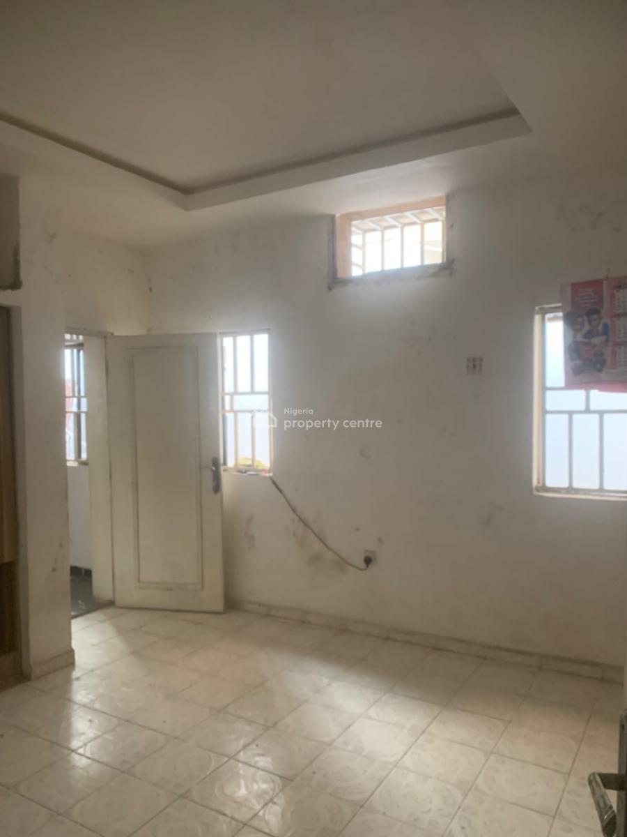 Sharp 1-bedroom Apartment, 2nd Avenue, Gwarinpa, Abuja, Mini Flat (room and Parlour) for Rent