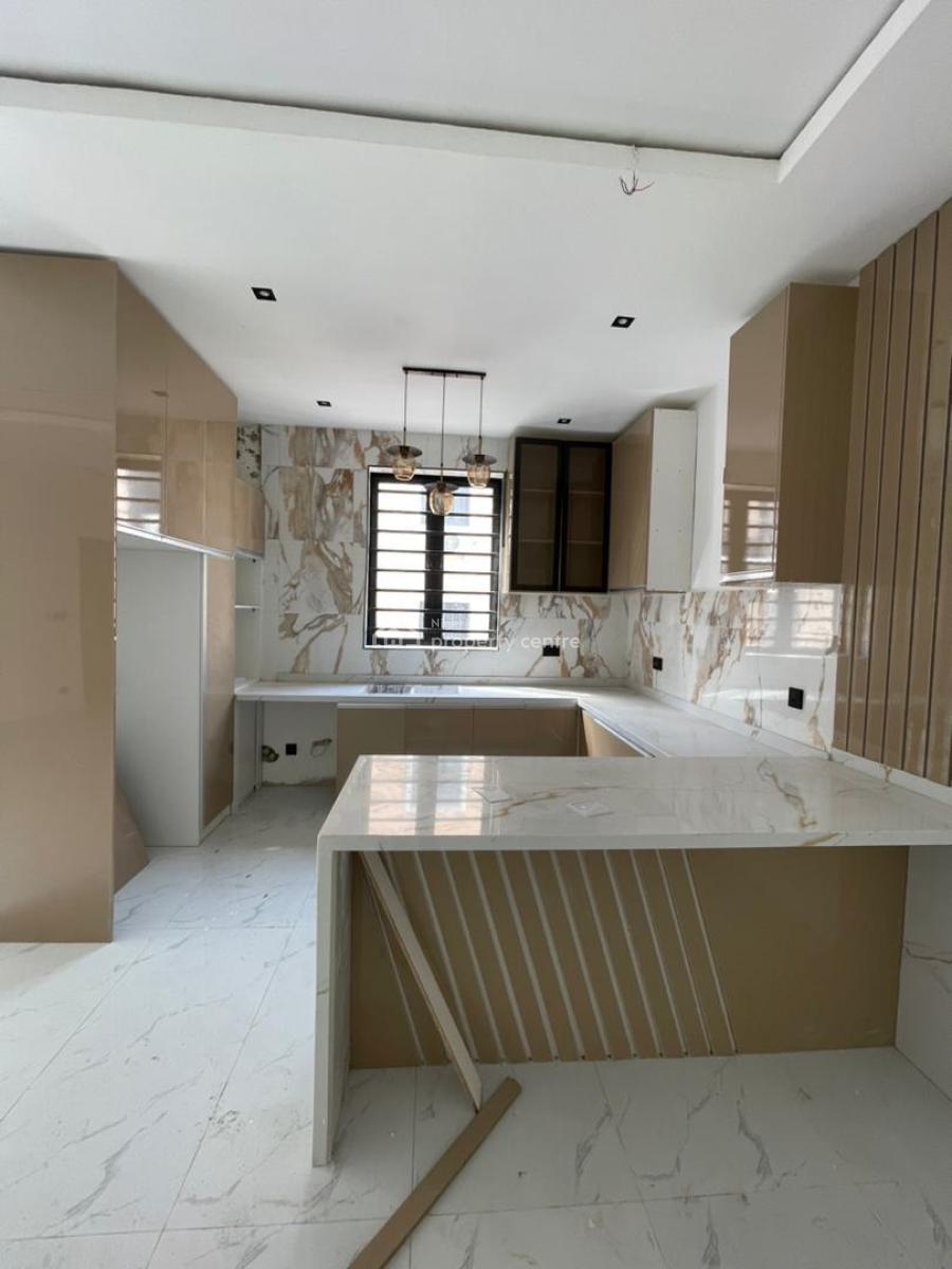 Luxury 2 Bedroom Apartment, Lekki Phase1, Lekki, Lagos, Flat / Apartment for Sale