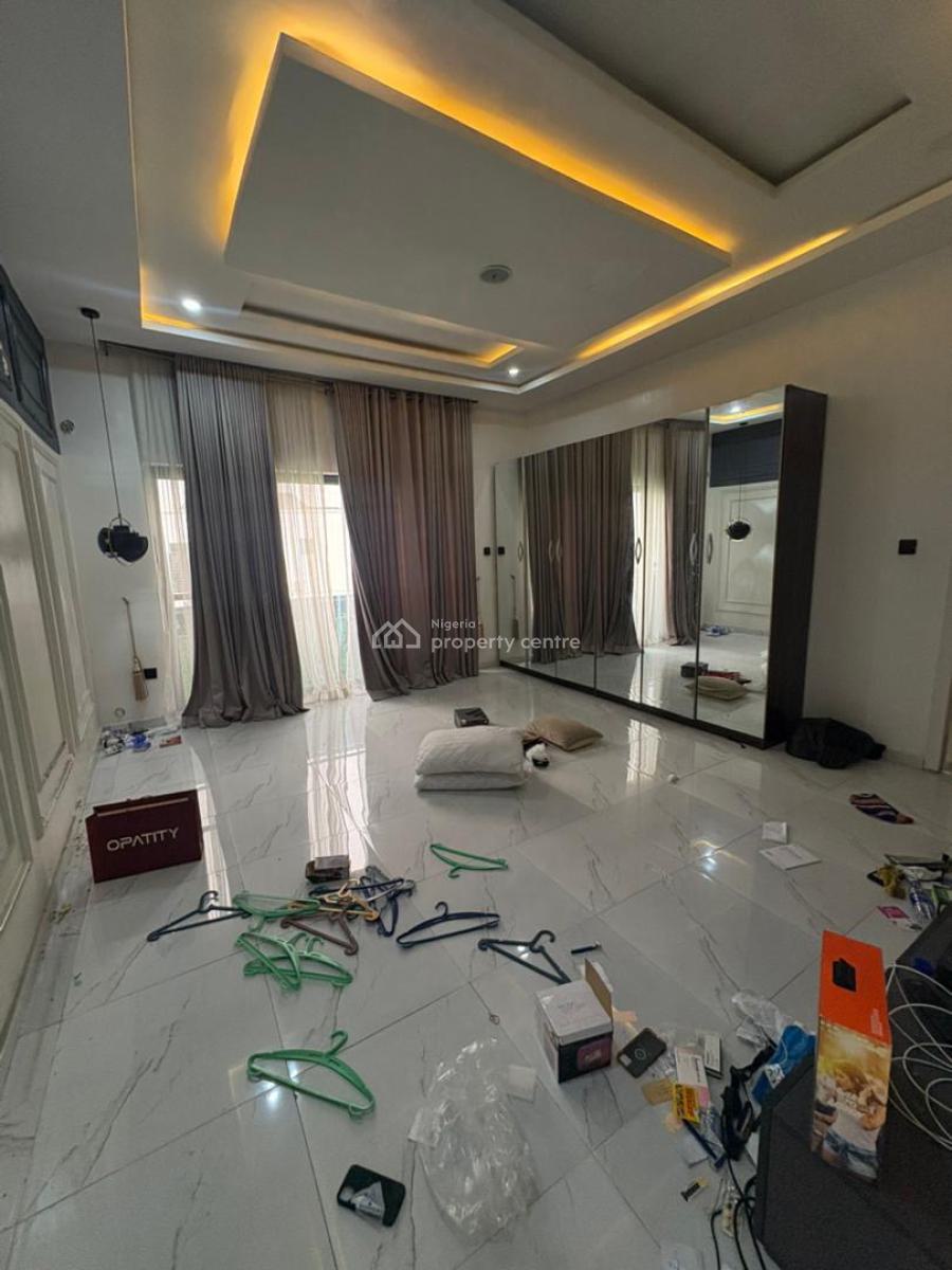 a Well Renovated 4 Bedroom Semi Detached Duplex, Chevron, Lekki, Lagos, Semi-detached Duplex for Rent