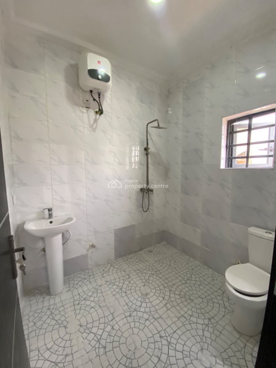 an Executive One Bedroom Flat, Crest View Estate Around Blenco Mall Sangotedo Ajah, Lekki, Lagos, Mini Flat (room and Parlour) for Rent