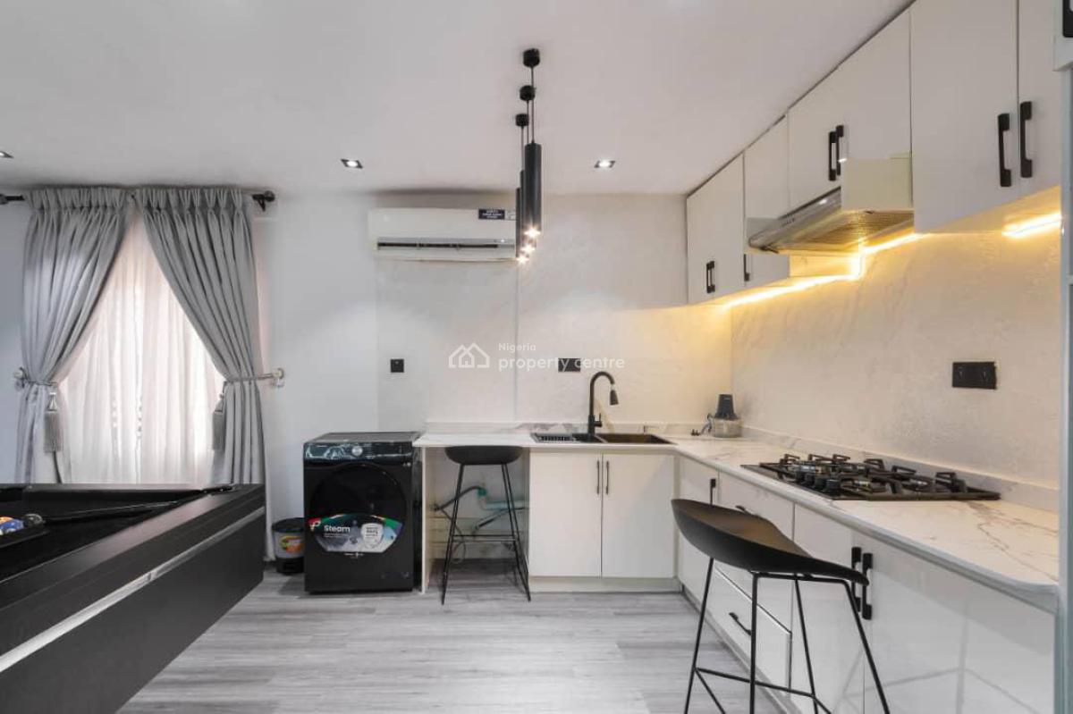 Two Bedroom Apartment, Lekki Phase 1, Lekki, Lagos, Mini Flat (room and Parlour) Short Let