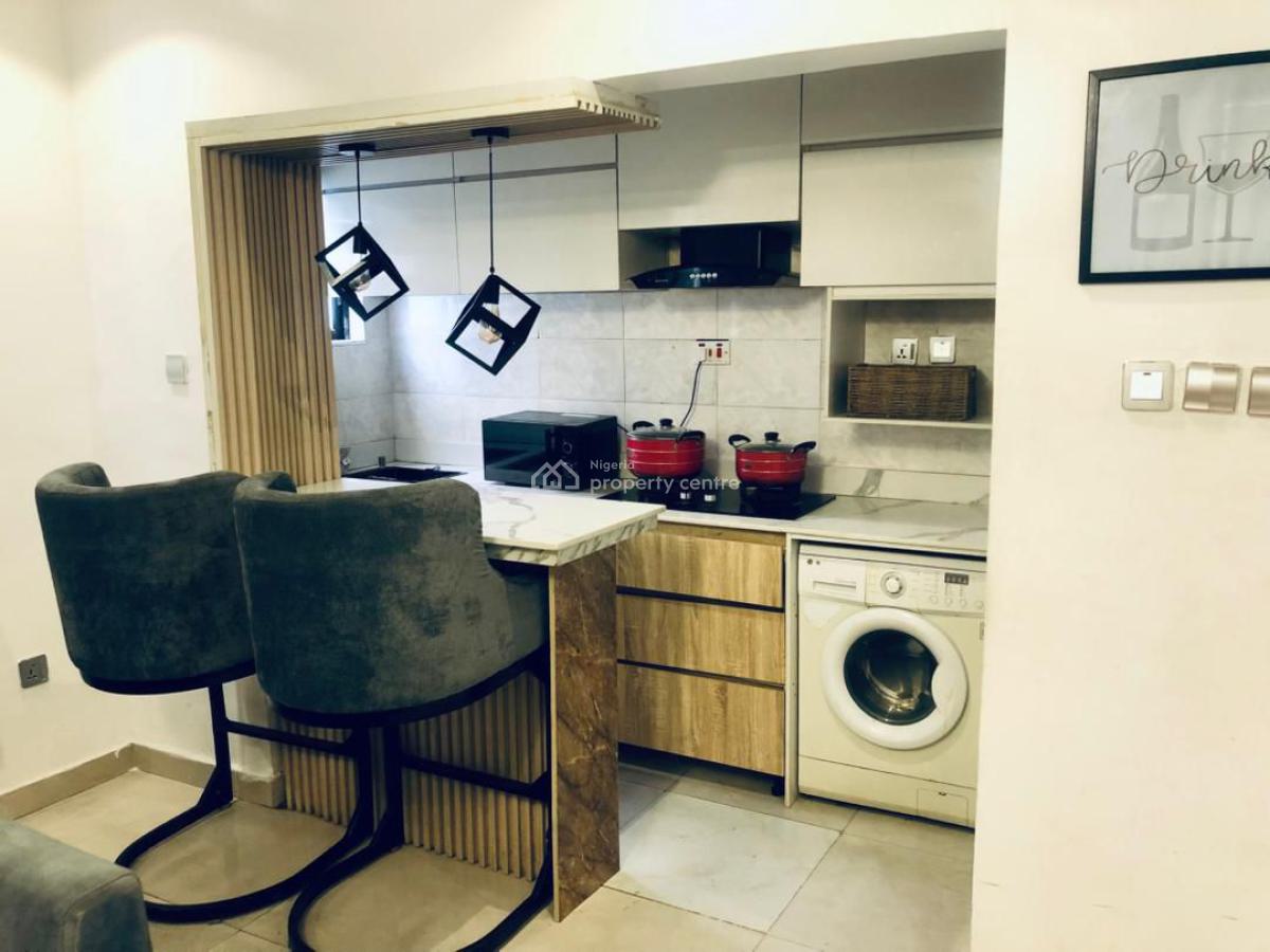 Beautiful 2 Bedroom Apartment, Onike Yaba, Yaba, Lagos, Mini Flat (room and Parlour) Short Let