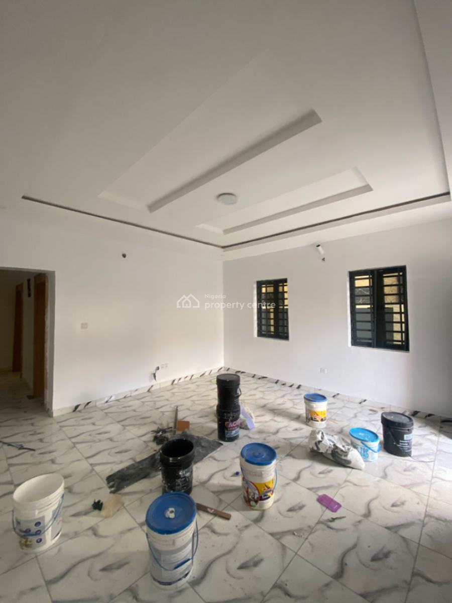 an Executive Two Bedroom Flat, Silver Court Olokonla Lagos Business Schools Ajah, Lekki, Lagos, Flat / Apartment for Rent
