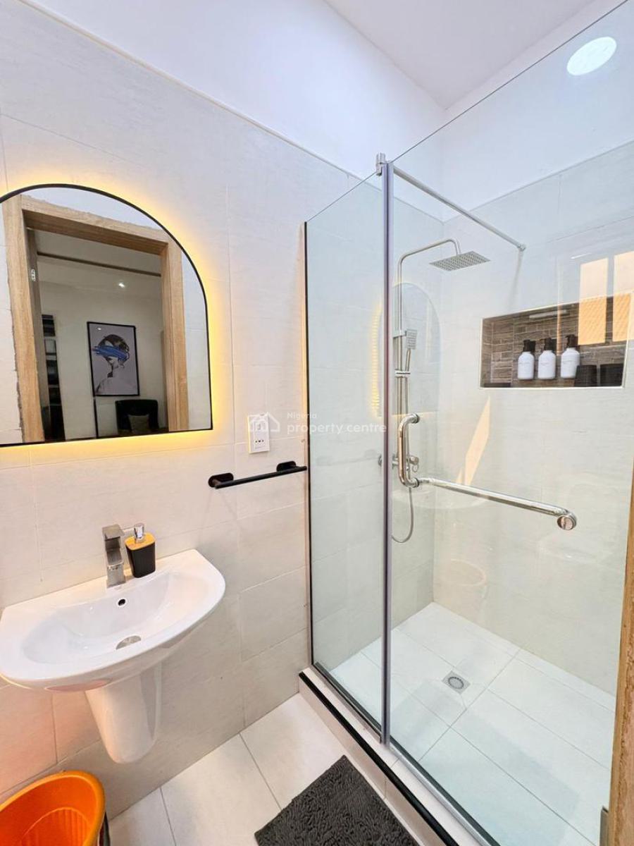 Two Bedroom Apartment, Lekki Phase 1, Lekki, Lagos, Flat / Apartment Short Let