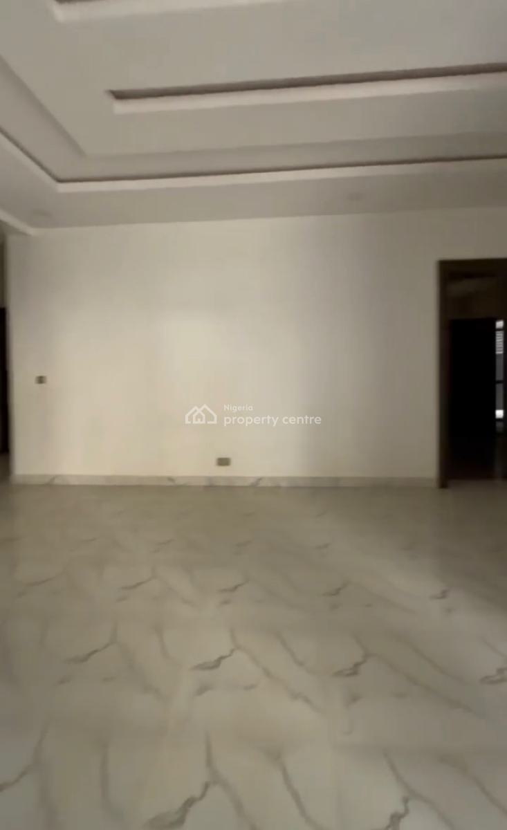 Massive 3bedroom En-suite Flat+ Tarred Road, Gilmor, Jahi, Abuja, Block of Flats for Sale