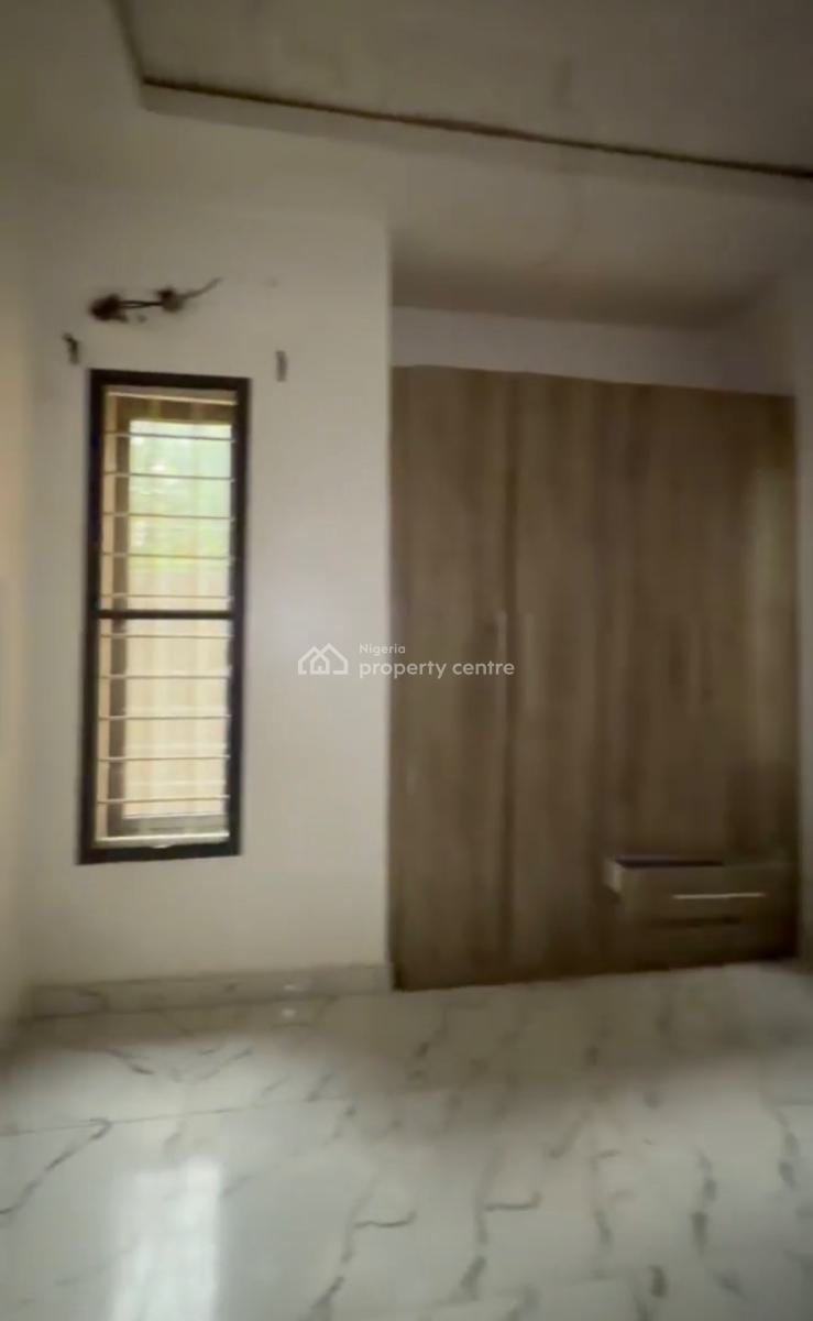 Massive 3bedroom En-suite Flat+ Tarred Road, Gilmor, Jahi, Abuja, Block of Flats for Sale