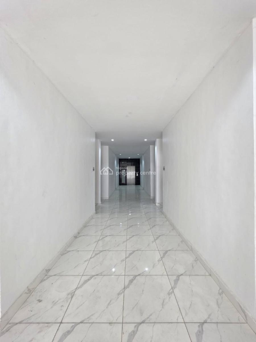 Lovely 2 Bedroom Flat with a Room Bq, Lekki Phase 1, Lekki, Lagos, Block of Flats for Sale