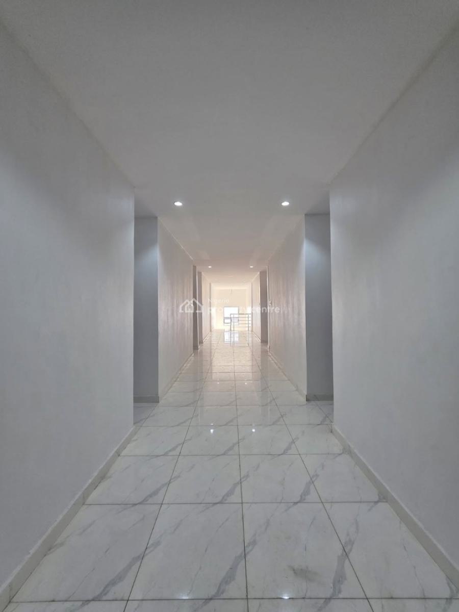 Lovely 2 Bedroom Flat with a Room Bq, Lekki Phase 1, Lekki, Lagos, Block of Flats for Sale