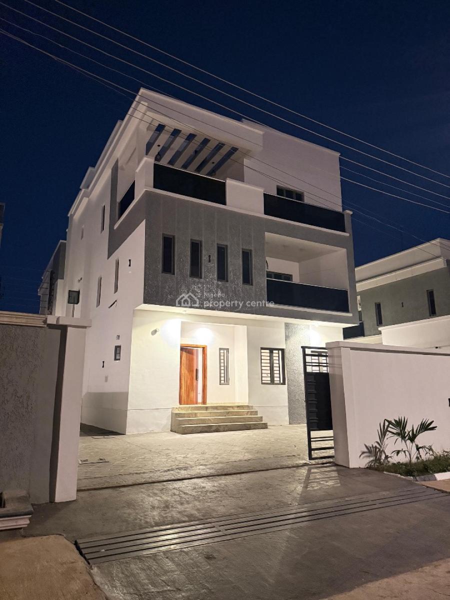 Luxury 4 Bedroom Triplex with 2 Bedroom Basement, Kolapo Ishola Gra, Akobo, Ibadan, Oyo, House for Sale