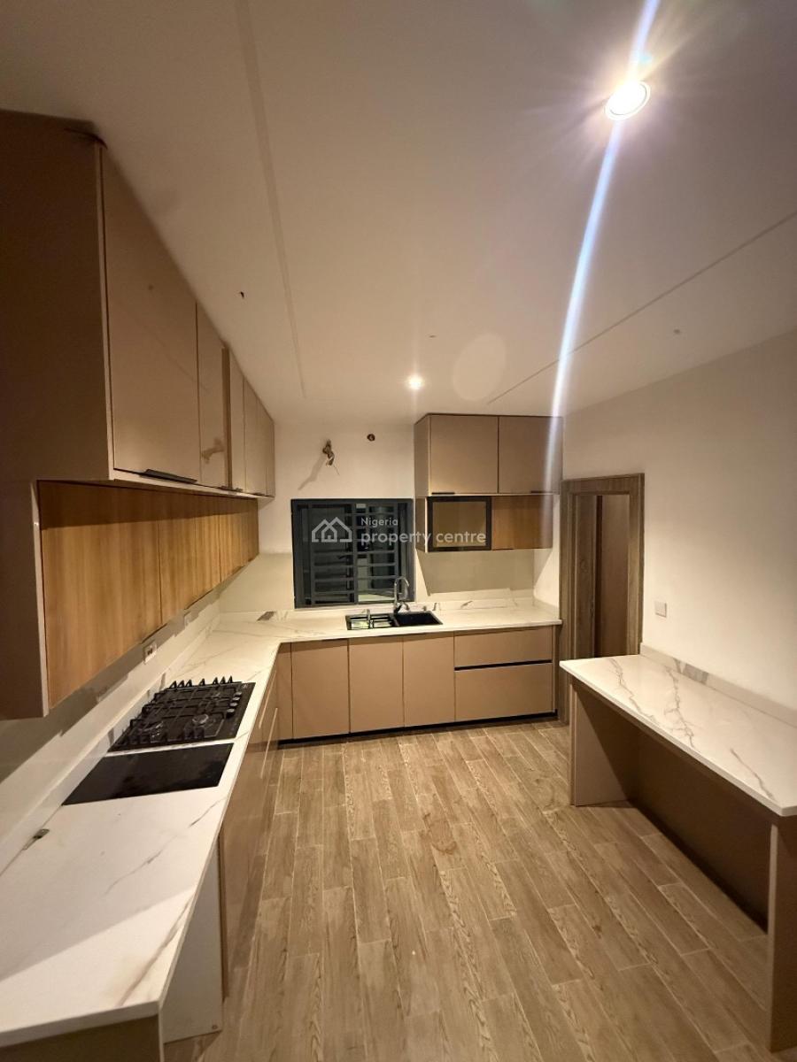 Luxury 4 Bedroom Triplex with 2 Bedroom Basement, Kolapo Ishola Gra, Akobo, Ibadan, Oyo, House for Sale