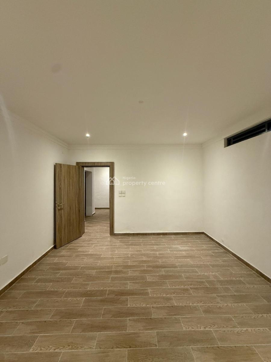 Luxury 4 Bedroom Triplex with 2 Bedroom Basement, Kolapo Ishola Gra, Akobo, Ibadan, Oyo, House for Sale