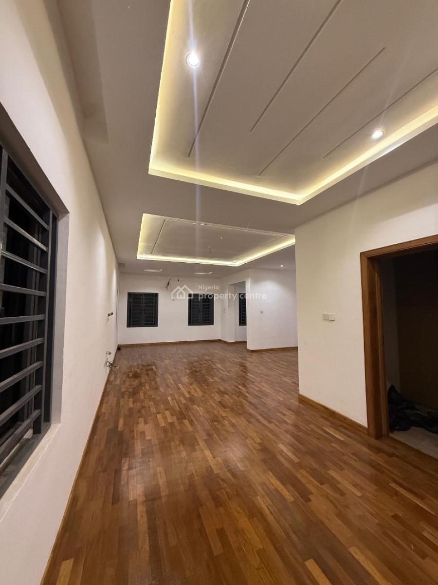 Luxury 4 Bedroom Triplex with 2 Bedroom Basement, Kolapo Ishola Gra, Akobo, Ibadan, Oyo, House for Sale