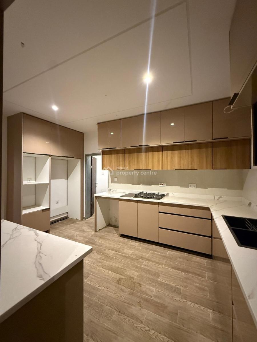 Luxury 4 Bedroom Triplex with 2 Bedroom Basement, Kolapo Ishola Gra, Akobo, Ibadan, Oyo, House for Sale