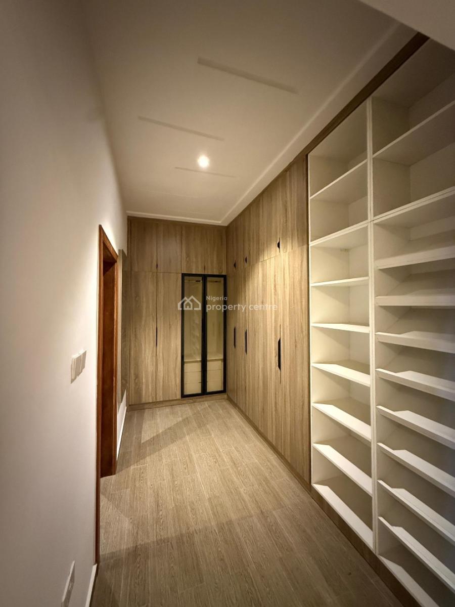 Luxury 4 Bedroom Triplex with 2 Bedroom Basement, Kolapo Ishola Gra, Akobo, Ibadan, Oyo, House for Sale