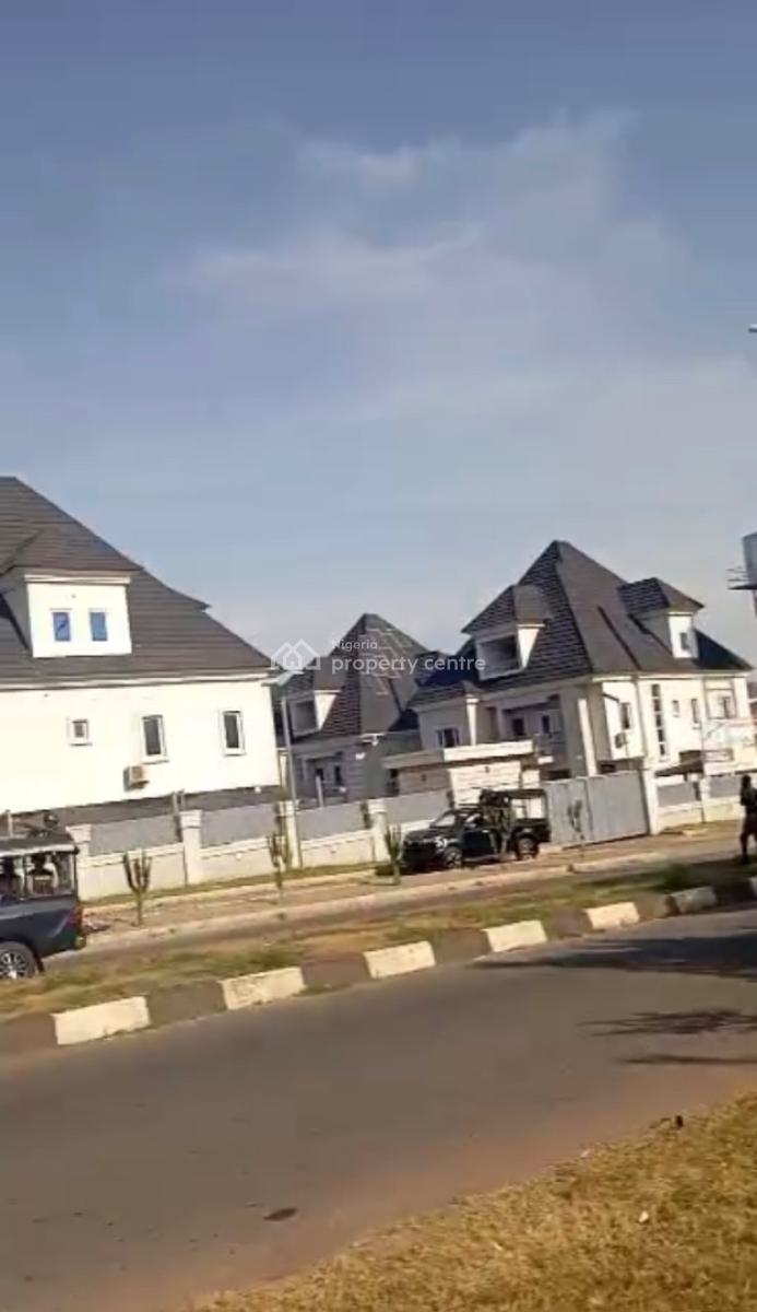 1,600sqm, Residential, C of O, Tarred Road, Guzape Main, Guzape District, Abuja, Residential Land for Sale