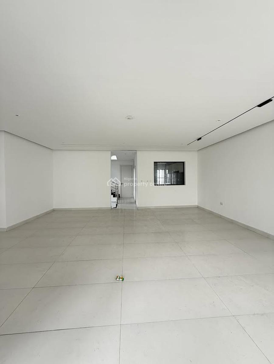 Lovely 4 Bedroom Penthouse with Swimming Pool and Bq, Lekki Phase 1, Lekki, Lagos, Detached Duplex for Sale