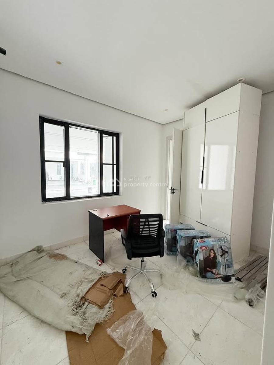 Lovely 4 Bedroom Penthouse with Swimming Pool and Bq, Lekki Phase 1, Lekki, Lagos, Detached Duplex for Sale