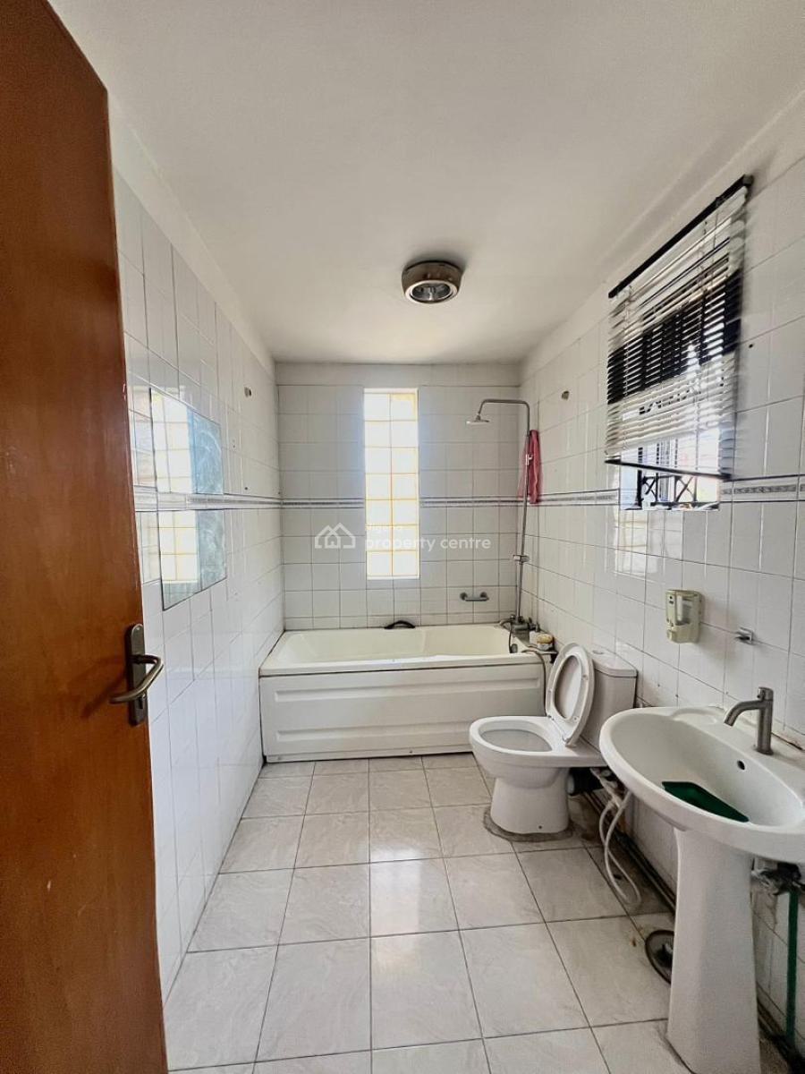 Fully Detached 4-bedroom Duplex with 2 Bqs, Lekki Phase 1, Lekki, Lagos, Detached Duplex for Rent