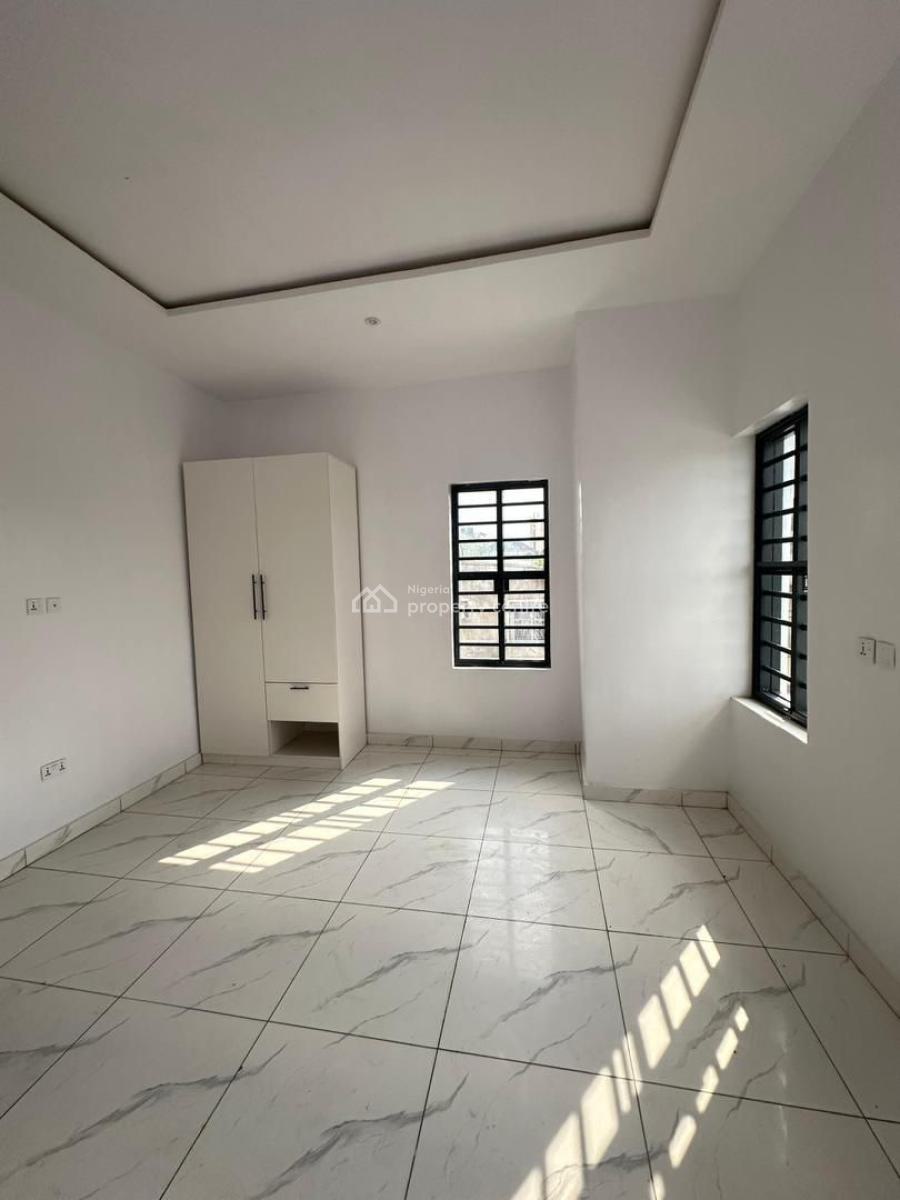 Newly Built 3 Bedroom Apartment in a Very Secure Location, Surulere, Lagos, Flat / Apartment for Sale
