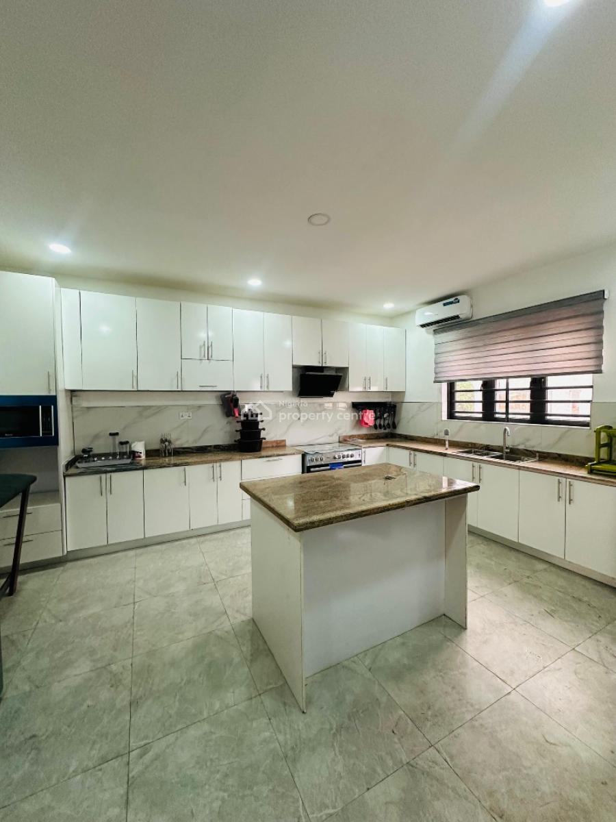 Furnished 3 Bedroom Apartment in a Good Estate, Maryland, Lagos, Flat / Apartment for Sale