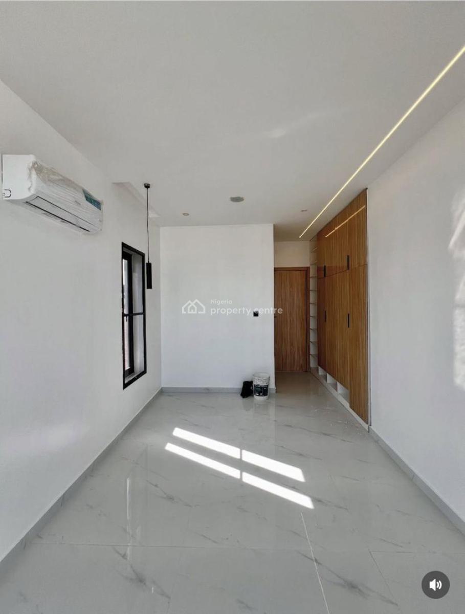 Luxury 2bedroom Apartment with Bq and Swimming Pool, Ikate, Lekki Phase 2, Lekki, Lagos, Block of Flats for Sale