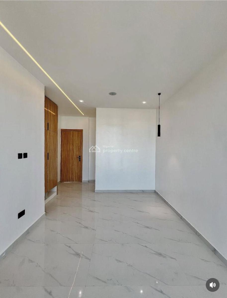 Luxury 2bedroom Apartment with Bq and Swimming Pool, Ikate, Lekki Phase 2, Lekki, Lagos, Block of Flats for Sale