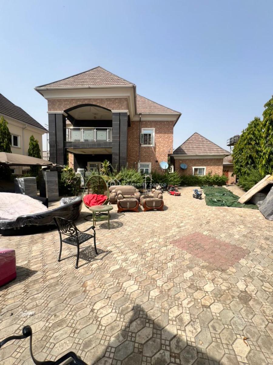 Standard 4bedroom Duplex with 2bed Bq and a Gym House, in an Estate at Gwarinpa Extension, Gwarinpa, Abuja, Detached Duplex for Rent