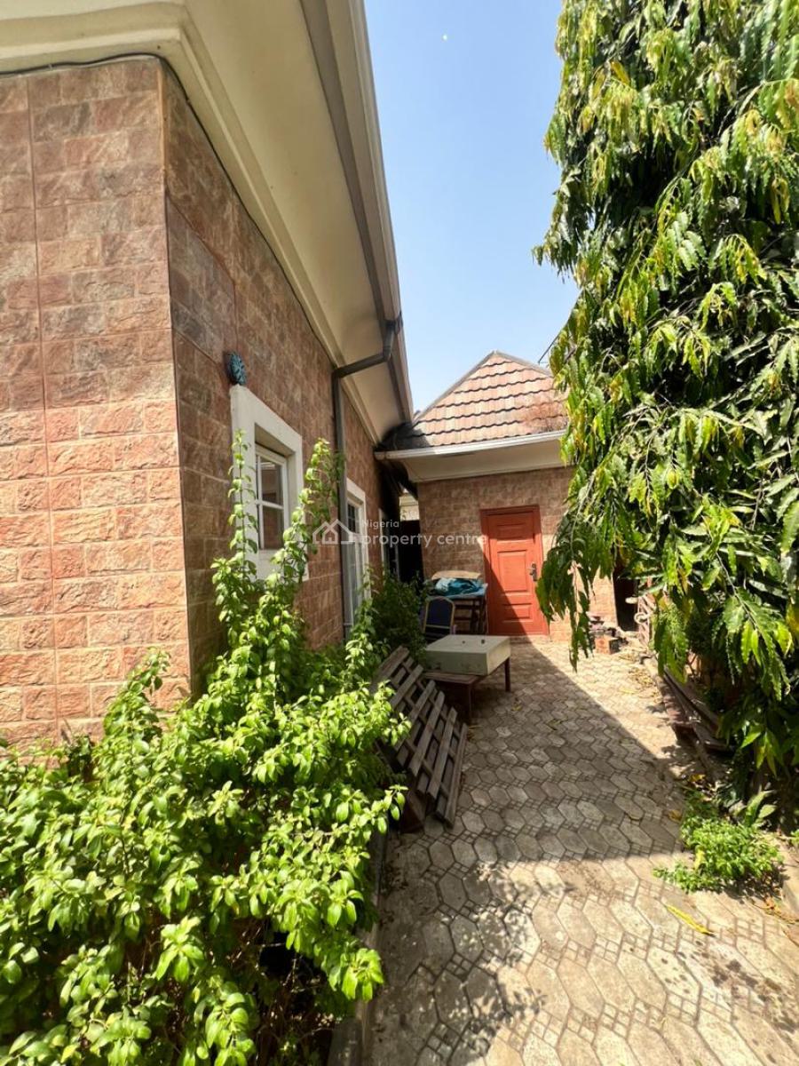 Standard 4bedroom Duplex with 2bed Bq and a Gym House, in an Estate at Gwarinpa Extension, Gwarinpa, Abuja, Detached Duplex for Rent