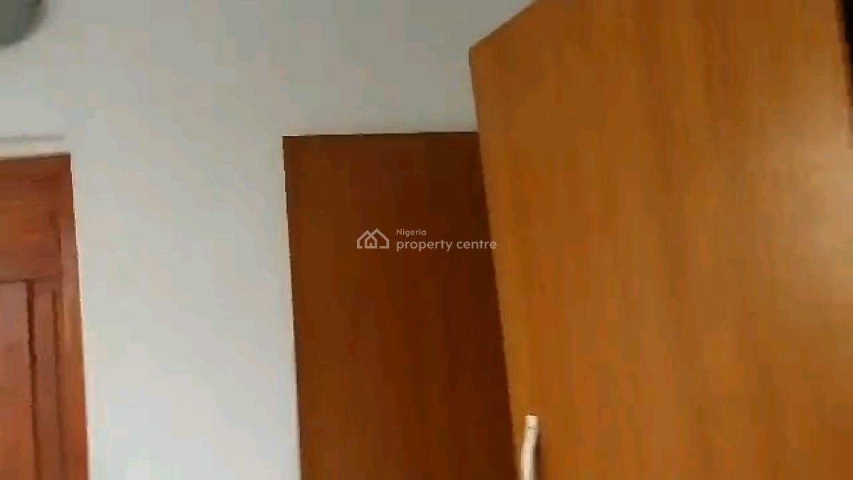 a Very Sharp 3bedroom Flat, Akeem Shopeju Close at Rogo Bus Stop, Obawole, Ogba, Ikeja, Lagos, Flat / Apartment for Rent